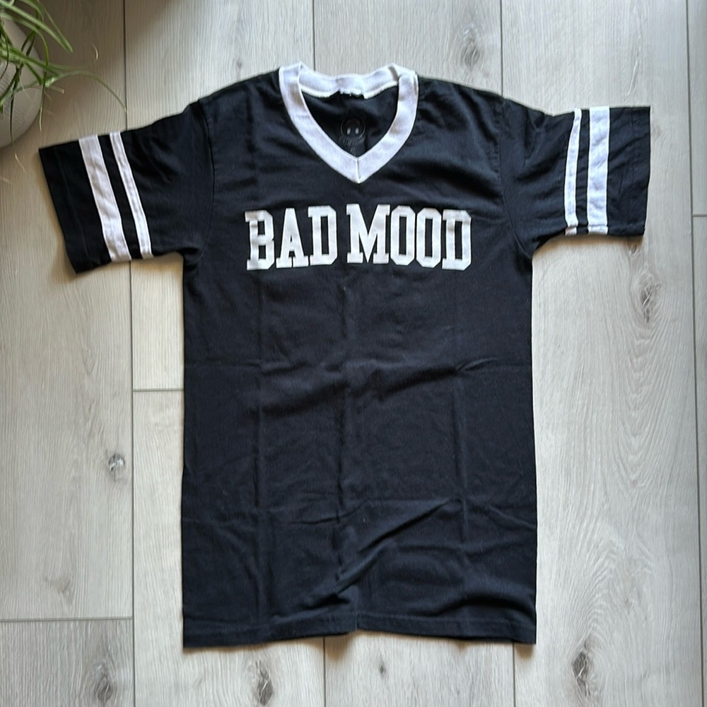 Bad mood ringer tee // Size Small